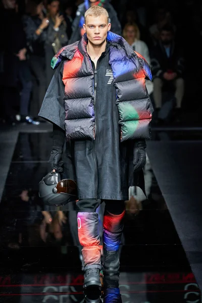 Look 35